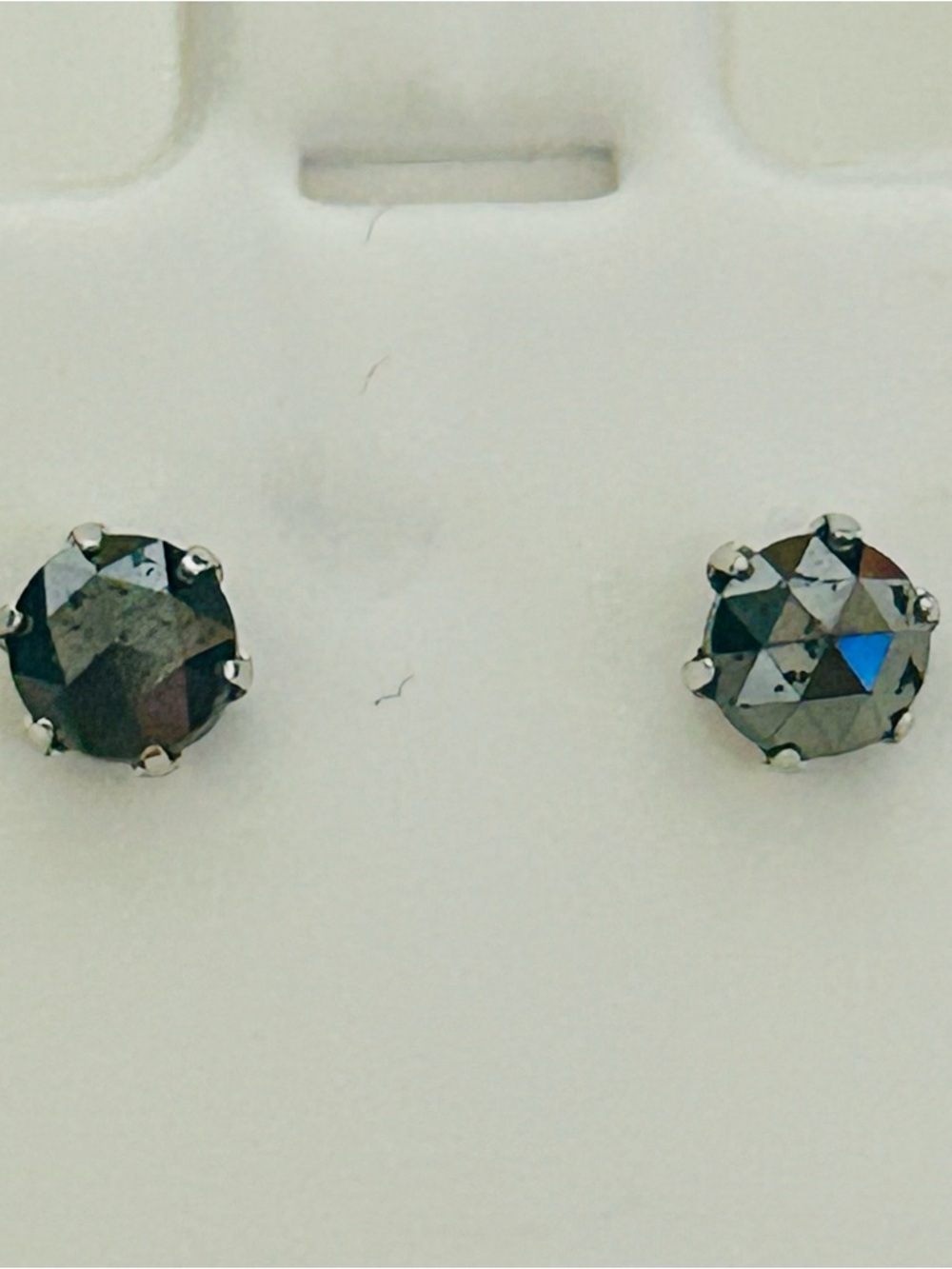 0.70ct TOTAL BLACK DIAMOND STUD EARRINGS ROUND BRILLIANT/PT 900 JAPAN PLATINUM